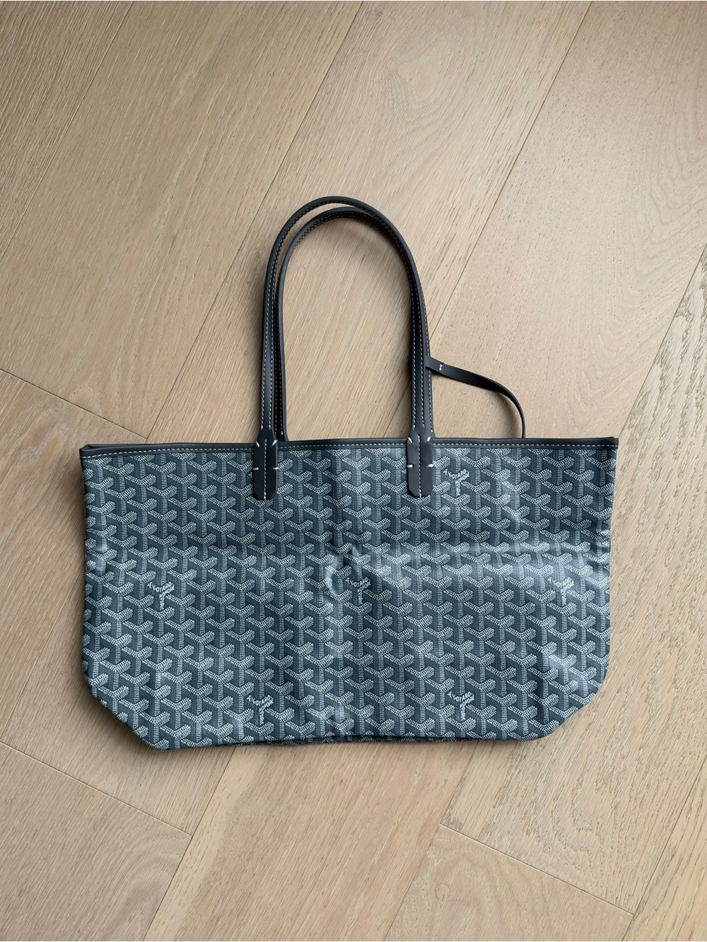 Medium Gray Goyard Tote - Picture 2 of 4